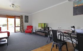 Mokonui Cottage - Te Anau Holiday Home